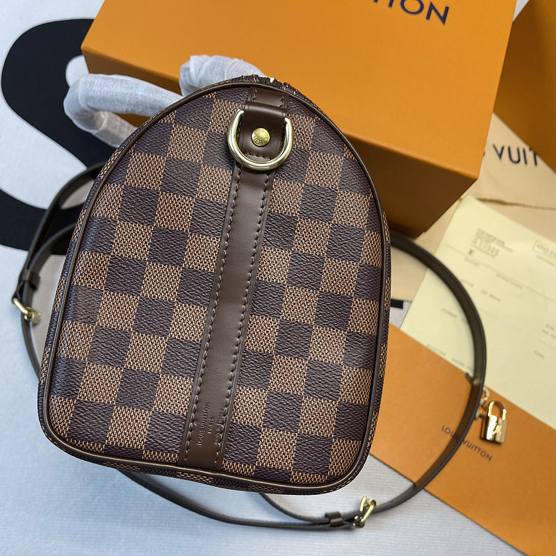 Fan Fashion Lu-Vi bags - 8149
