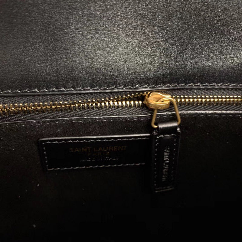 Amelia - YSL Bag - 3851