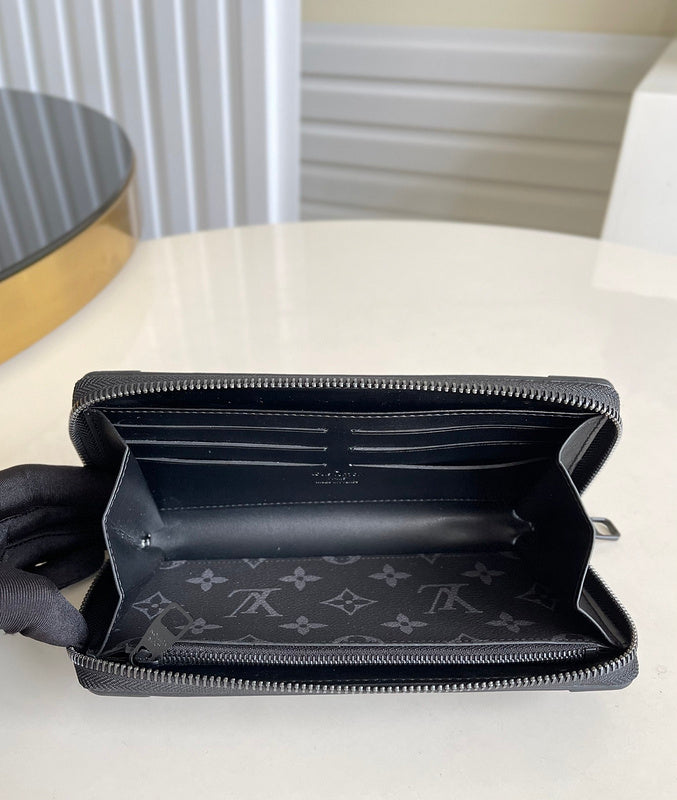 Fan Fashion Lu-Vi bags - 17530