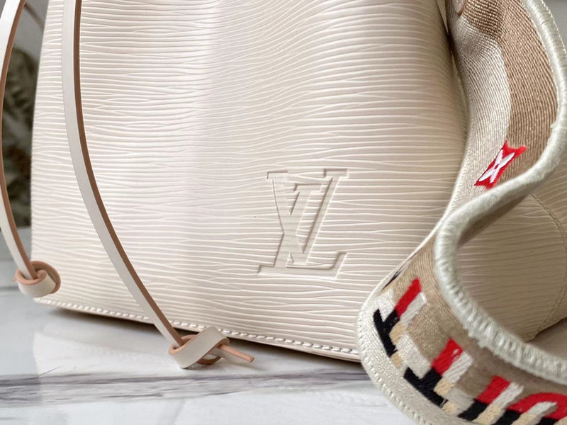 Fan Fashion Lu-Vi bags - 17533