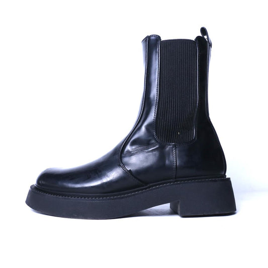 ZARA. .