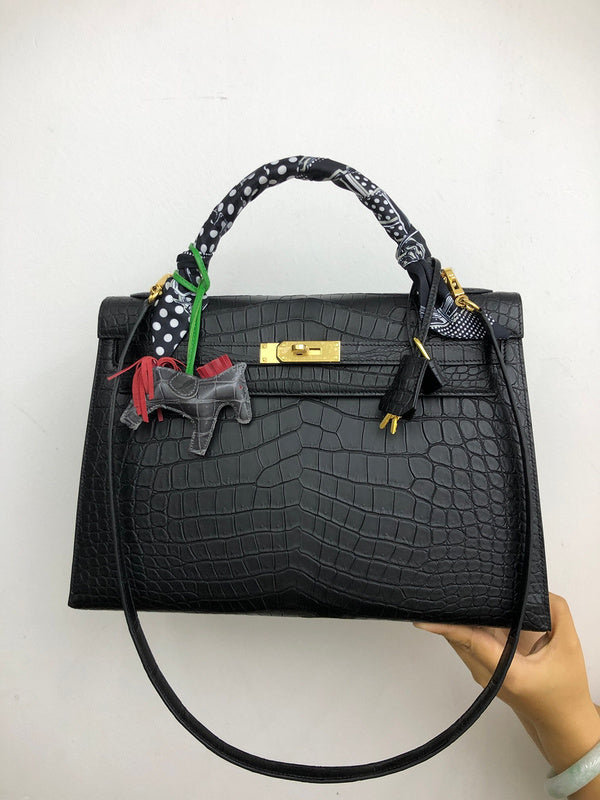 Amelia - HMS Bags - 1613