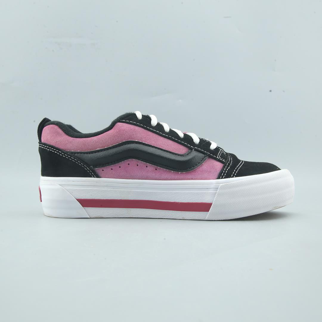 VANS KNU SKOOL