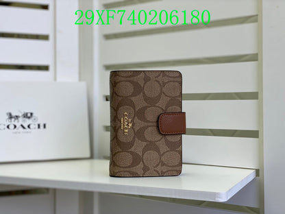 Amelia - CAH Wallet - 034