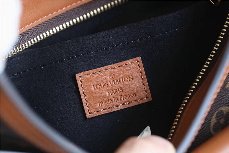 Fan Fashion Lu-Vi bags - 8110