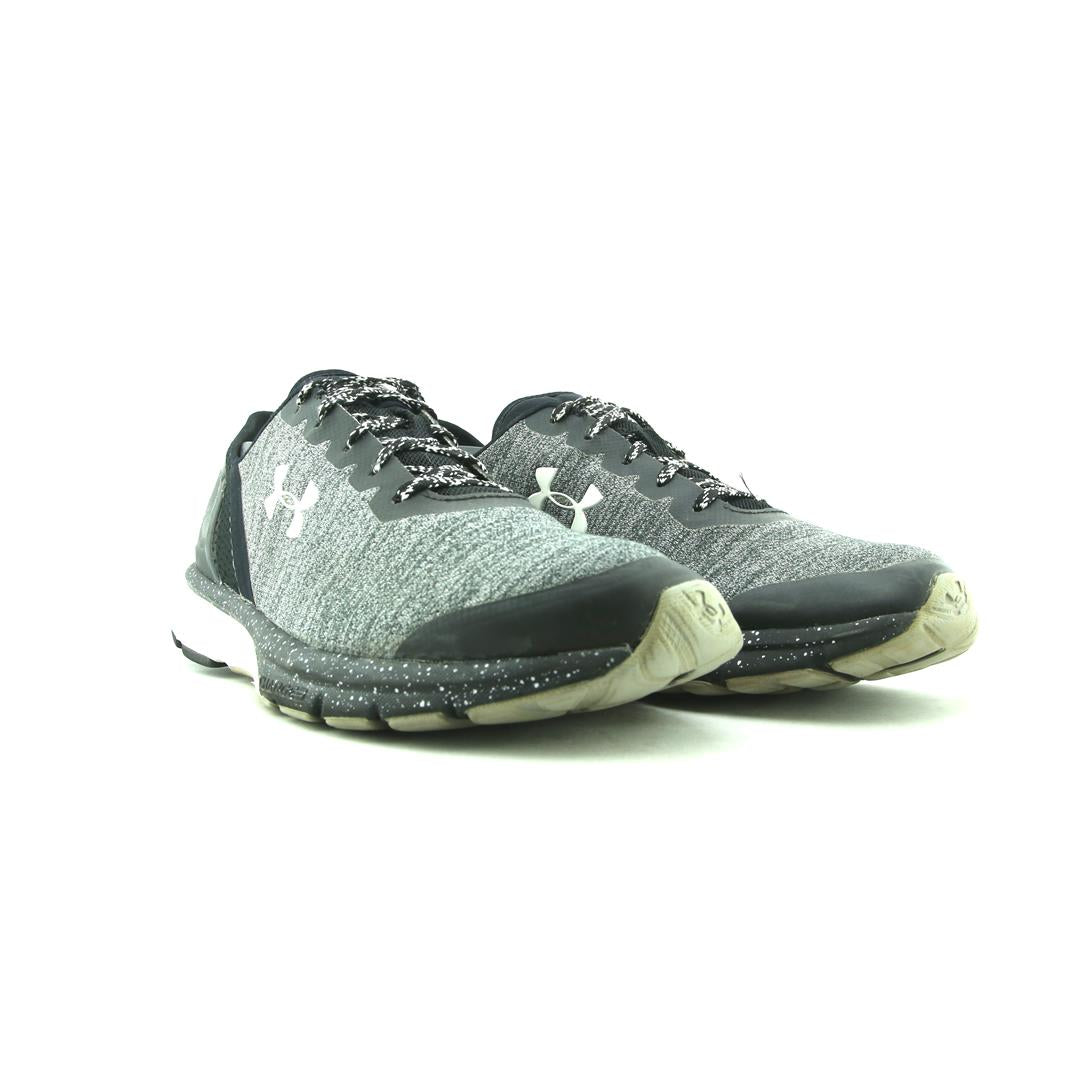 UNDER ARMOUR CHARGED ESCAPE 4