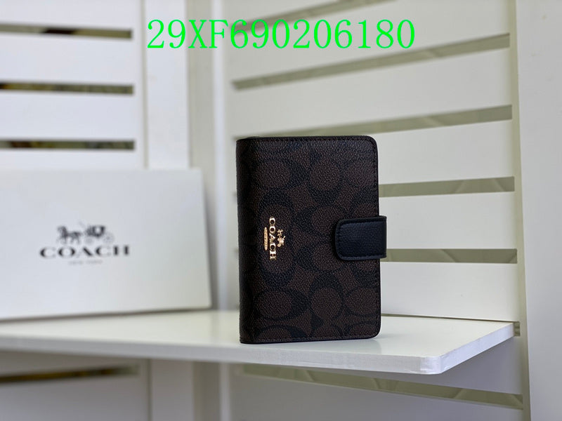 Amelia - CAH Wallet - 040