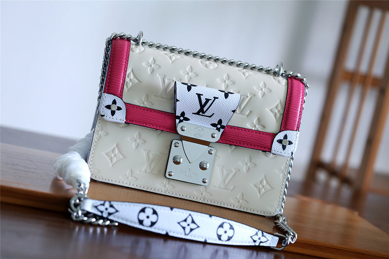 Fan Fashion Lu-Vi bags - 8042
