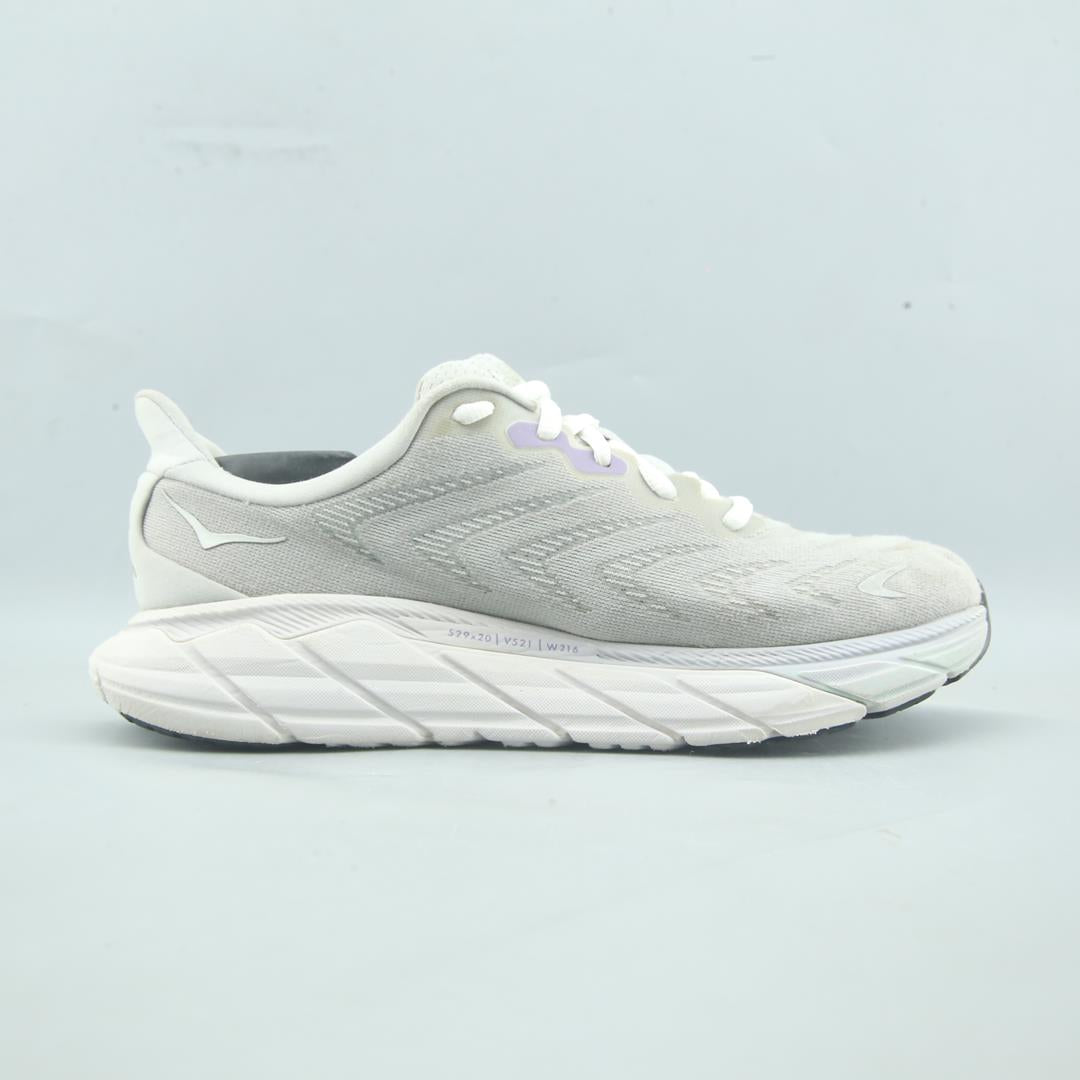 HOKA ONE ONE ARAHI 6