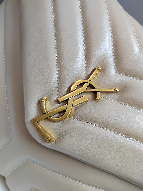 Amelia - YSL Bag - 2032