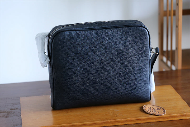Fan Fashion Lu-Vi bags - 10483