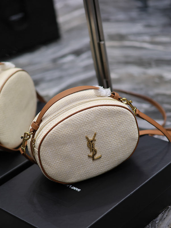 Amelia - YSL Bag - 1815