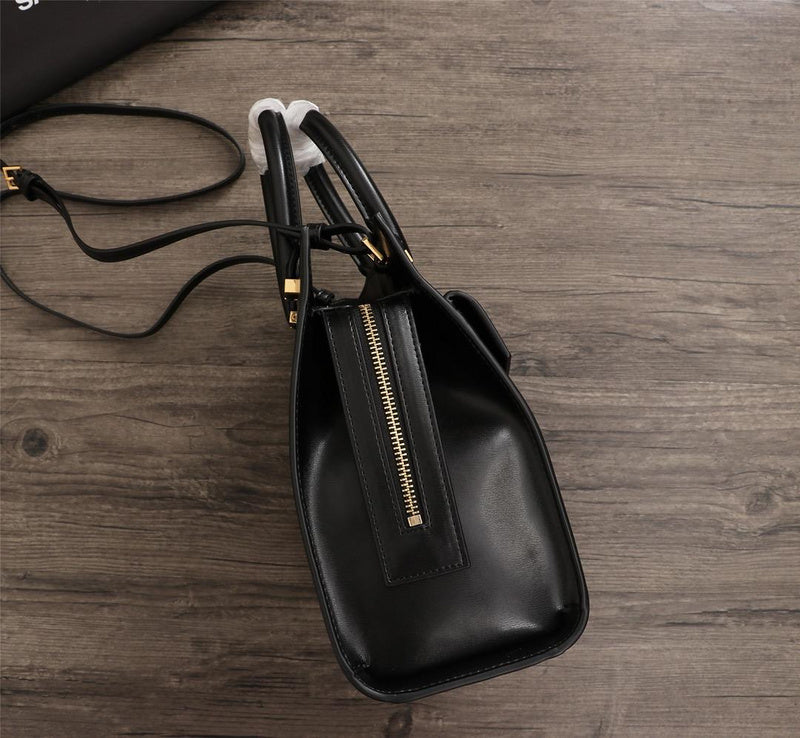 Amelia - YSL Bag - 2934