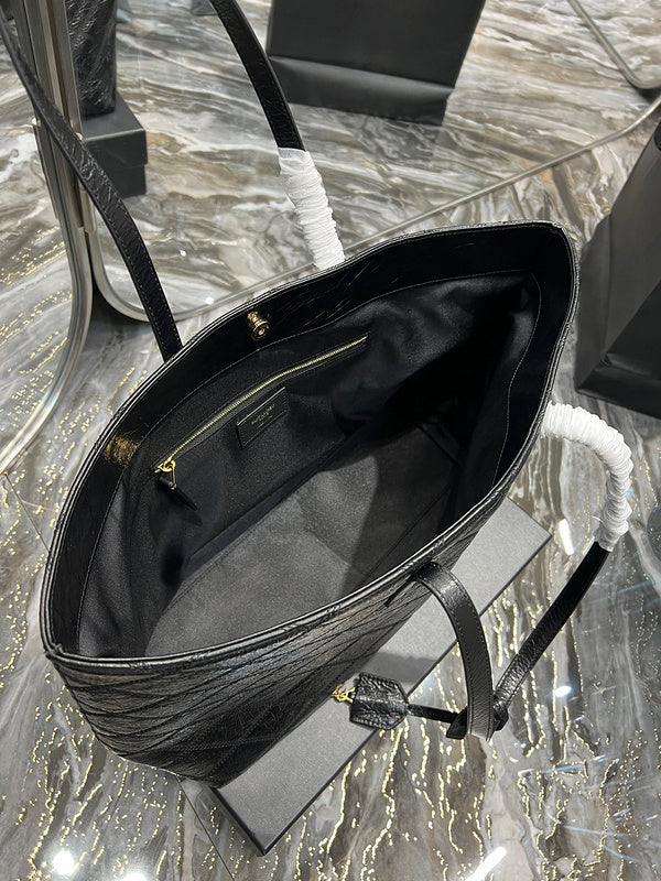 Amelia - YSL Bag - 3686