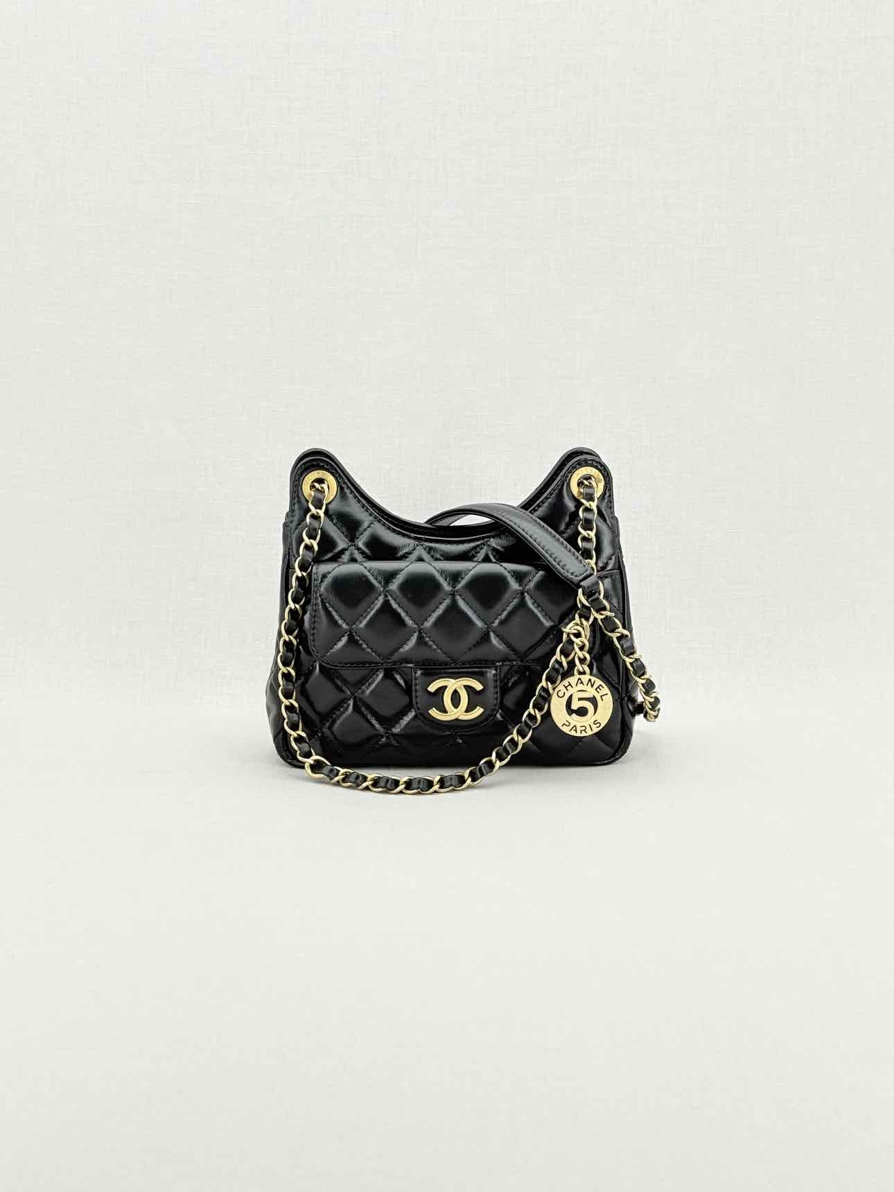 CHANEL Wavy CC Hobo Black Quilted Shoulder Bag