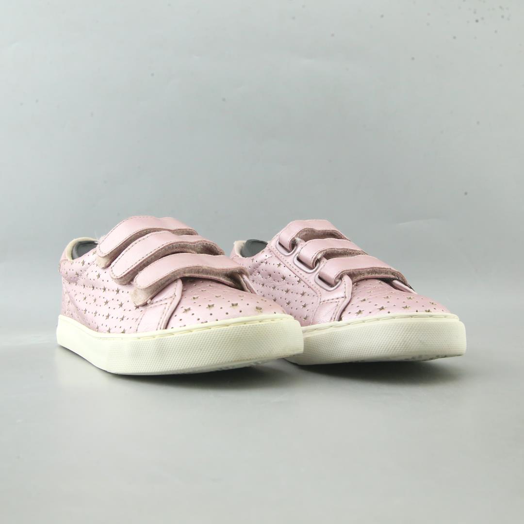 GYMBOREE .