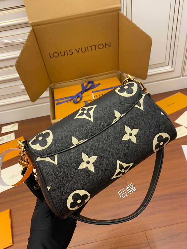 Amelia's Bag Gallery - LOV Bags - 1030