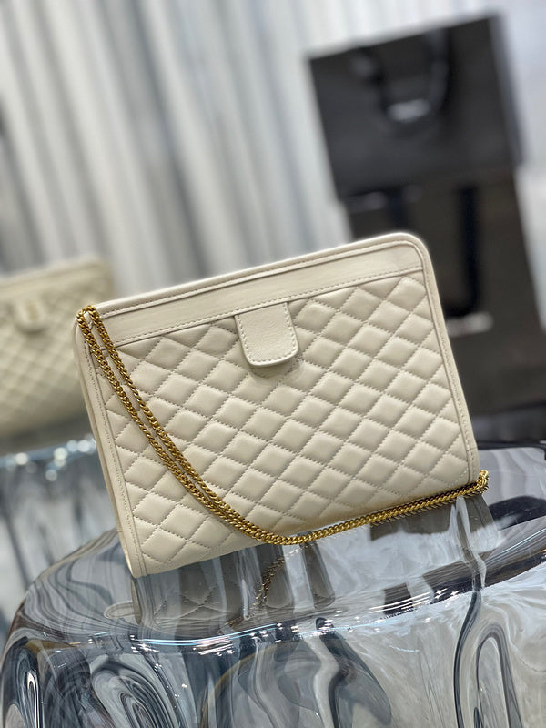 Amelia - YSL Bag - 3755
