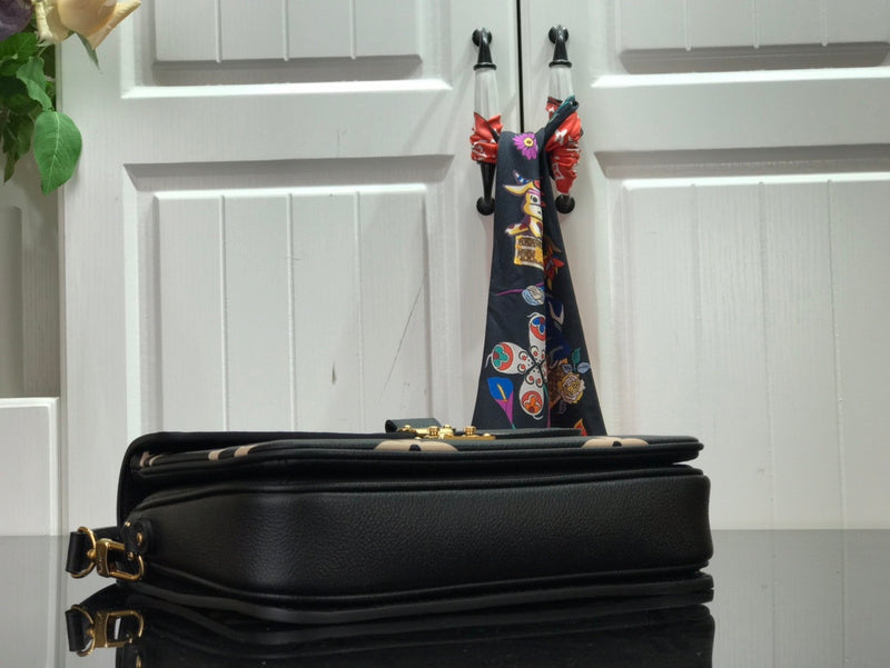 Fan Fashion Lu-Vi bags - 17632
