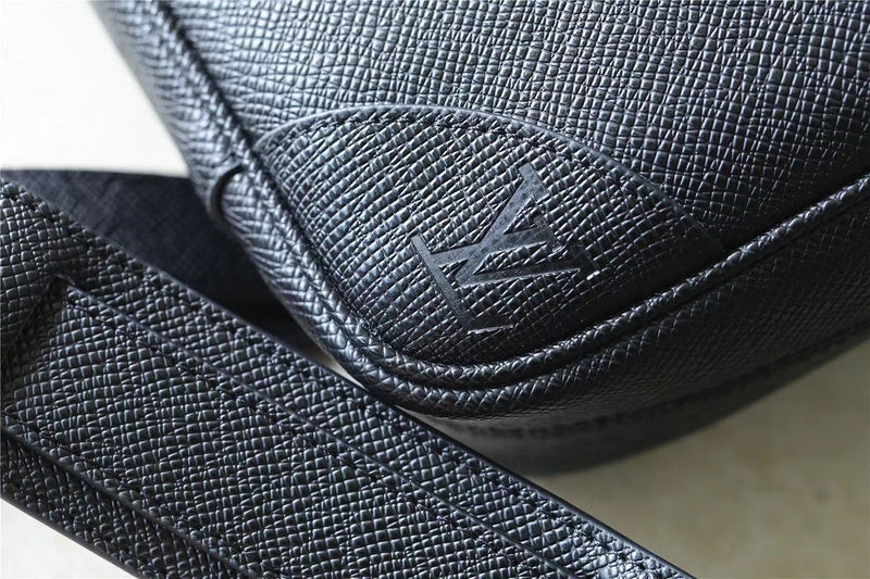 Fan Fashion Lu-Vi bags - 9784
