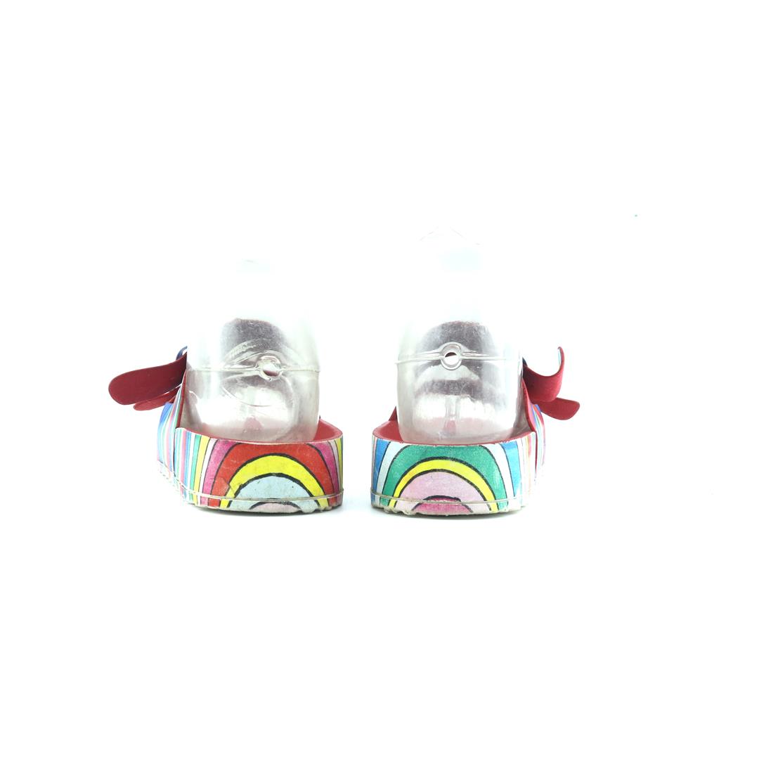 BETSET JOHNSON .