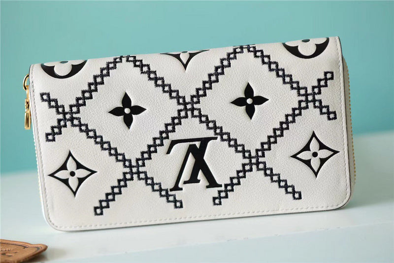 Fan Fashion Lu-Vi bags - 8891