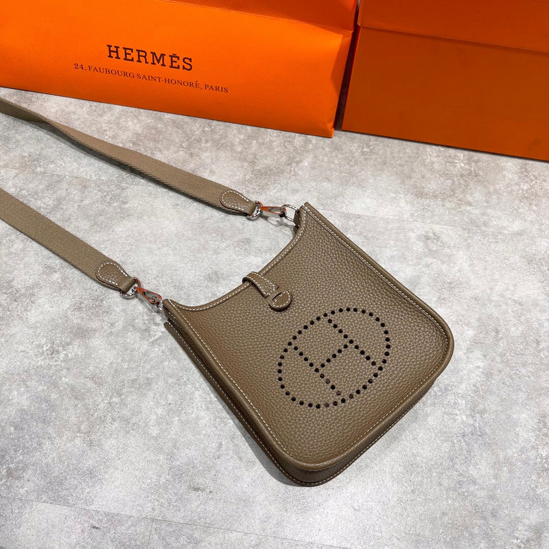 Amelia - HMS Bags - 1640