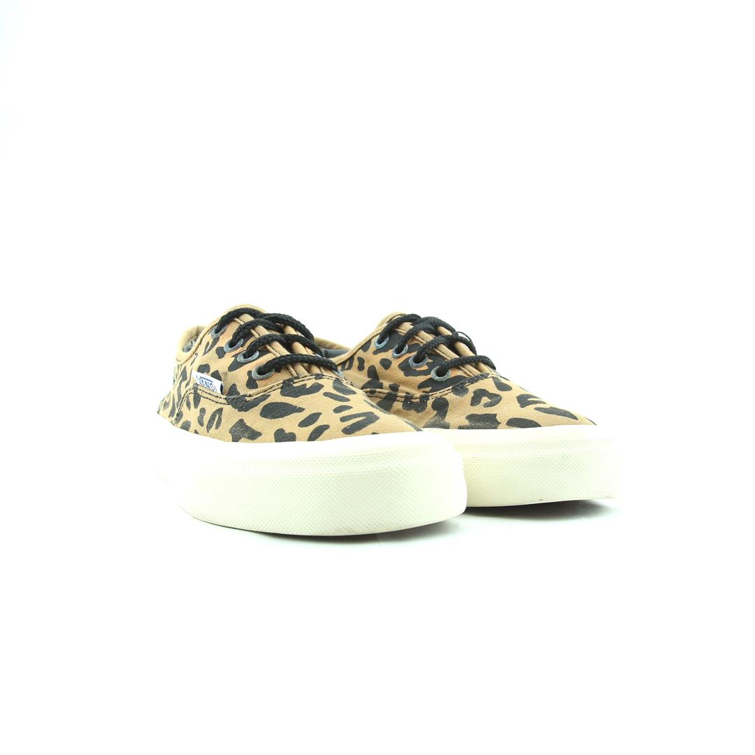 VANS AUTHENTIC