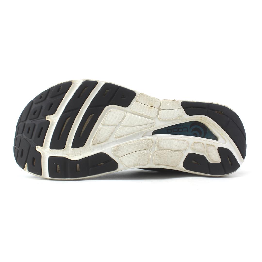 TOPO ATHLETIC PHANTOM 2