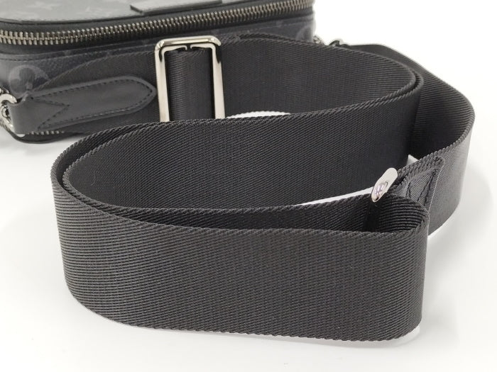 Louis Vuitton Alpha Wearable Wallet Shoulder Bag Monogram Eclipse