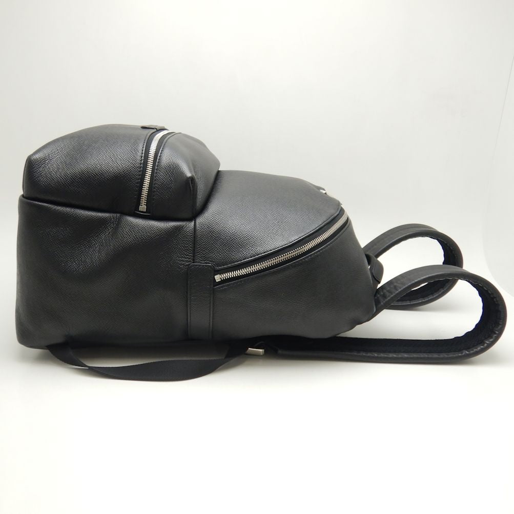 Louis Vuitton Taiga Discovery Backpack Noir