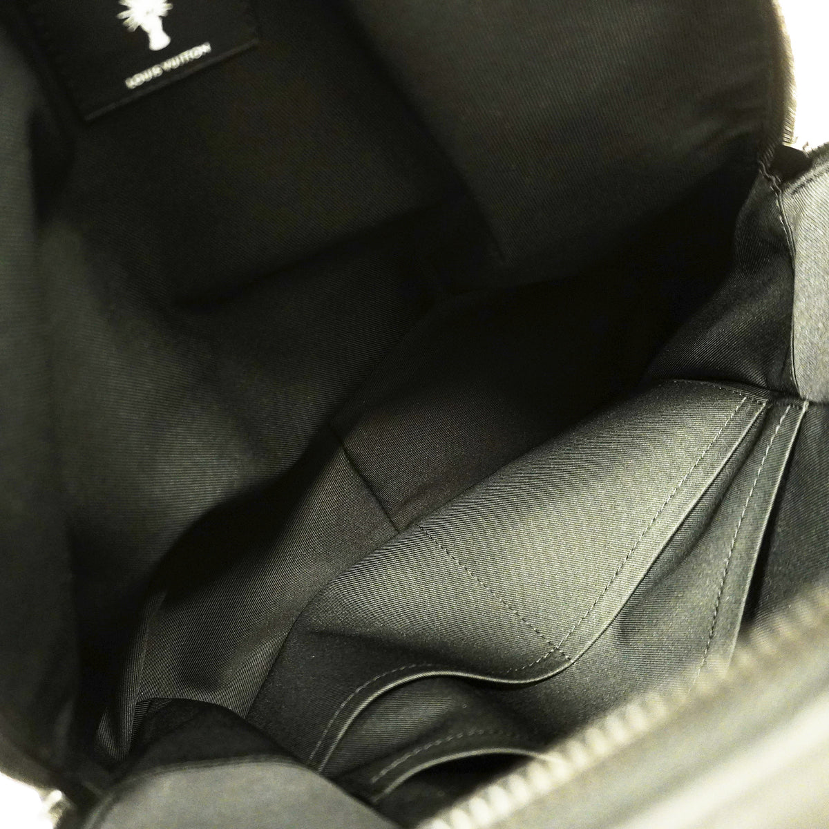 Louis Vuitton Rucksack Taurillon Discovery Backpack Noir