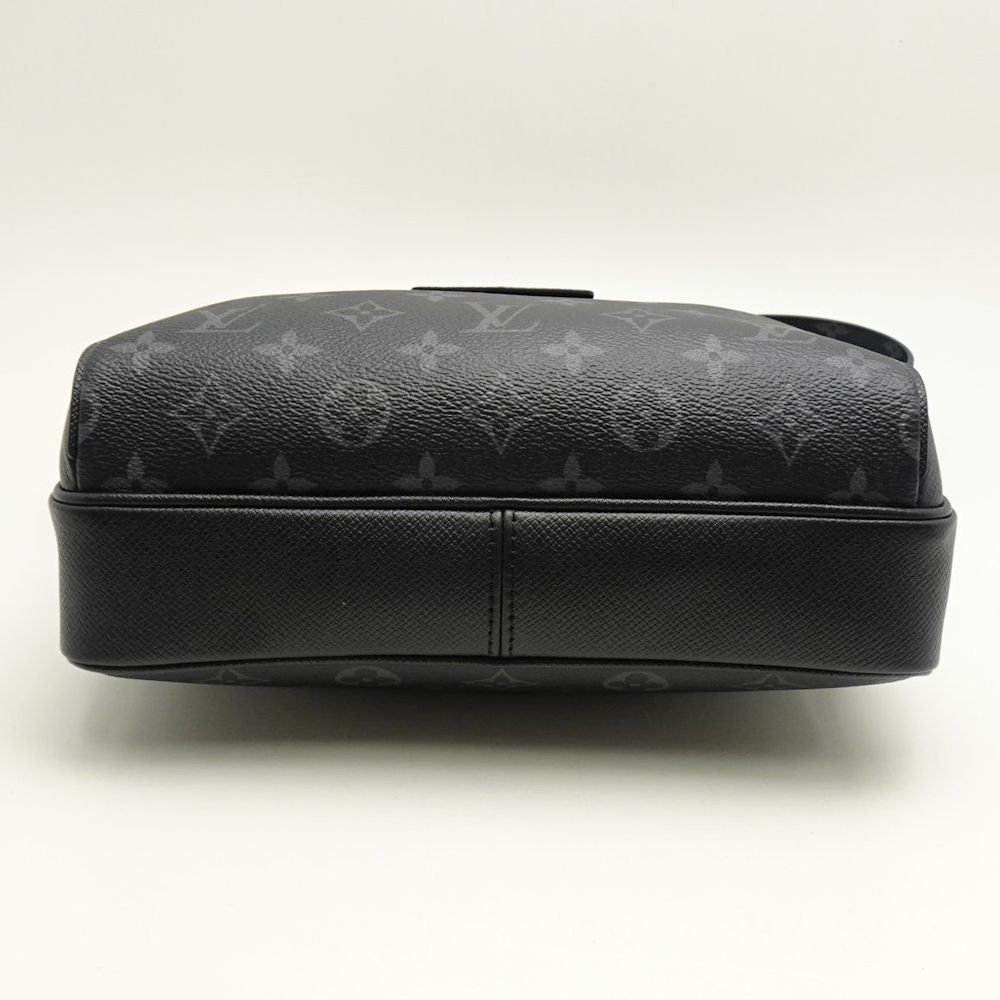 Louis Vuitton Messenger PM Taiga Eclipse Noir