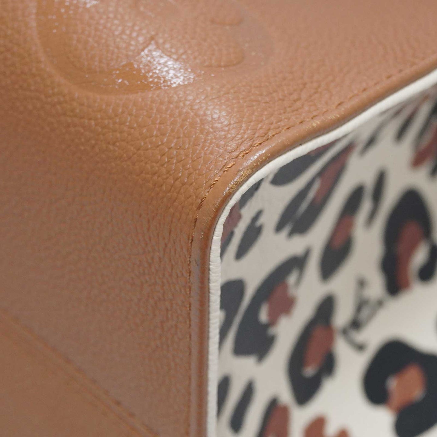 Louis Vuitton OnTheGo MM Shoulder Bag Wild At Heart
