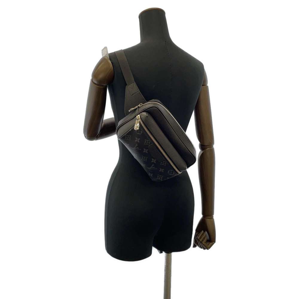 Louis Vuitton Body Bag Monogram Eclipse Taiga Bum Bag