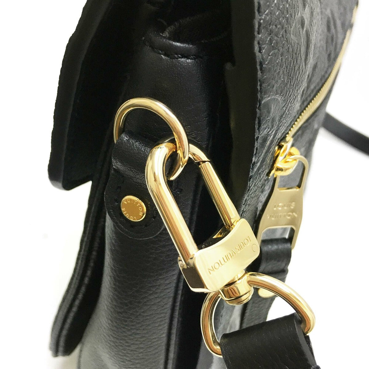 Louis Vuitton Pochette Metis MM Monogram Implant Handbag Shoulder Bag