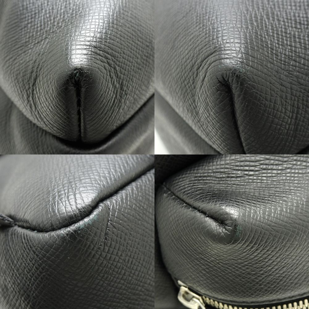 Louis Vuitton Taiga Discovery Backpack Noir Backpack