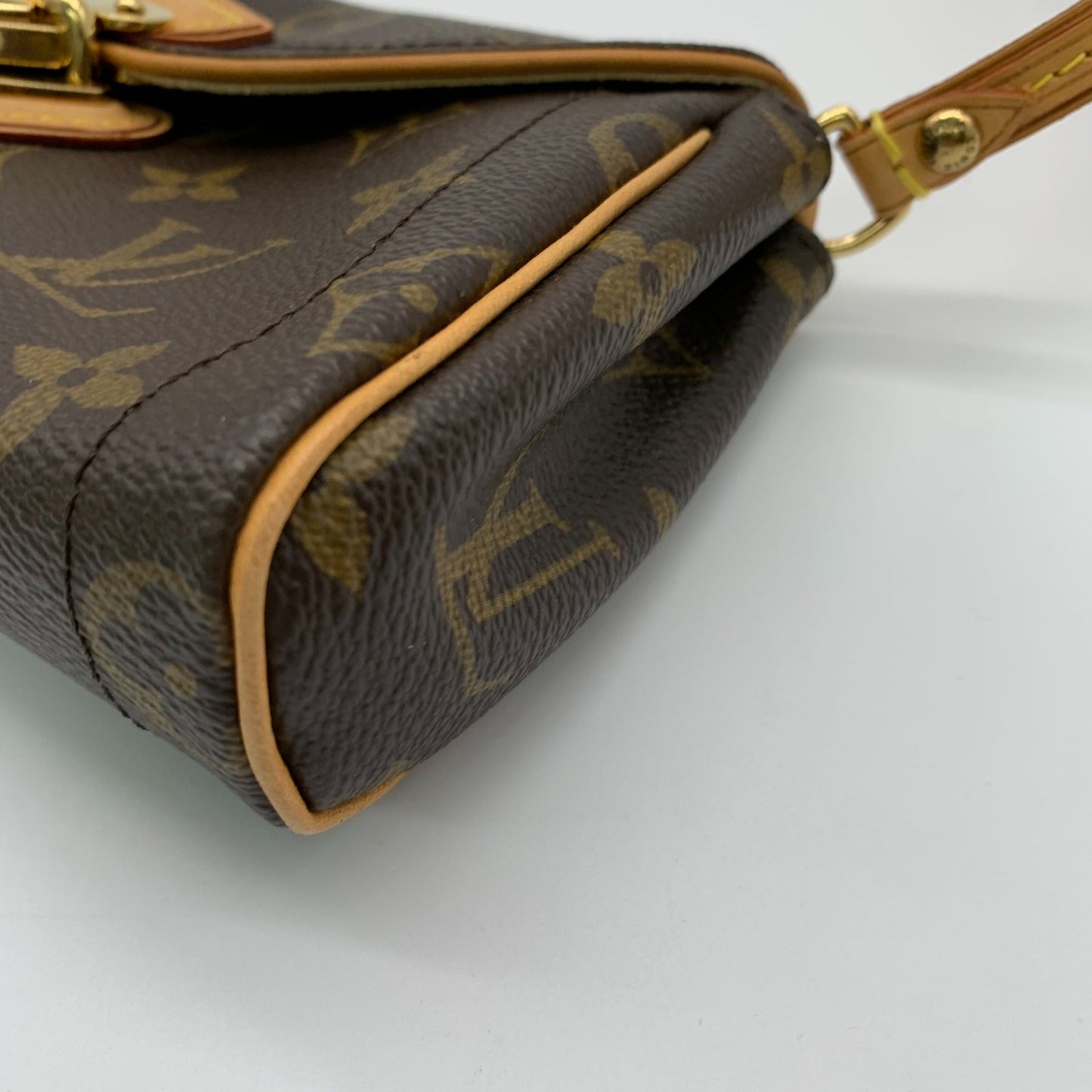 Louis Vuitton Pochette Beverly Shoulder Bag Canvas Monogram