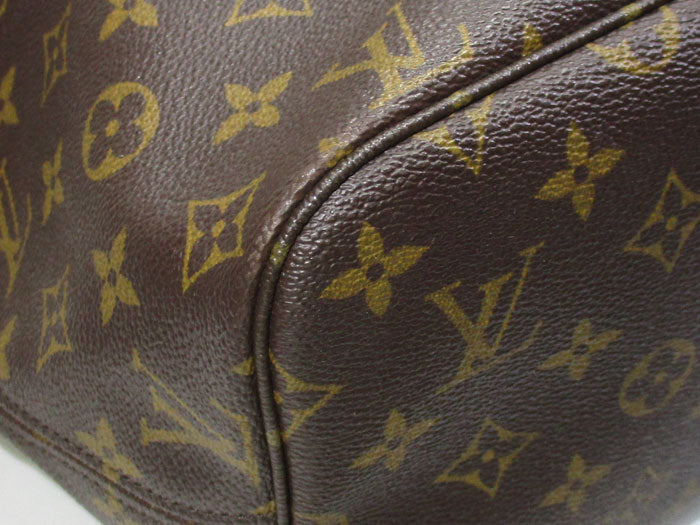 Louis Vuitton Neverfull MM Tote Bag Monogram