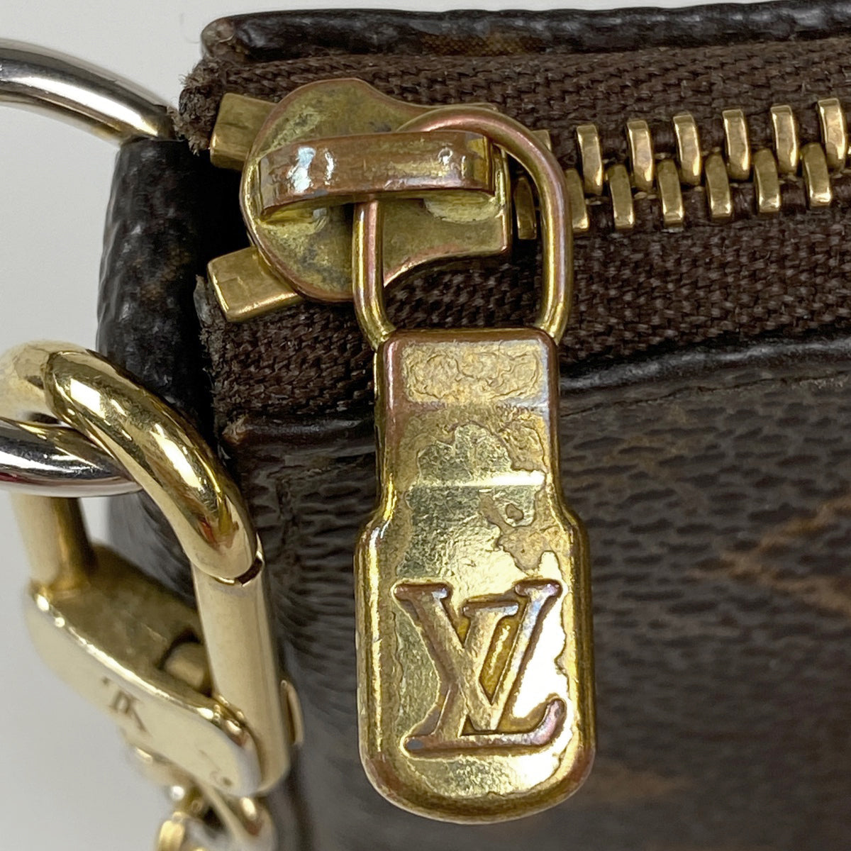 Louis Vuitton Mini Pochette Accessoires Monogram