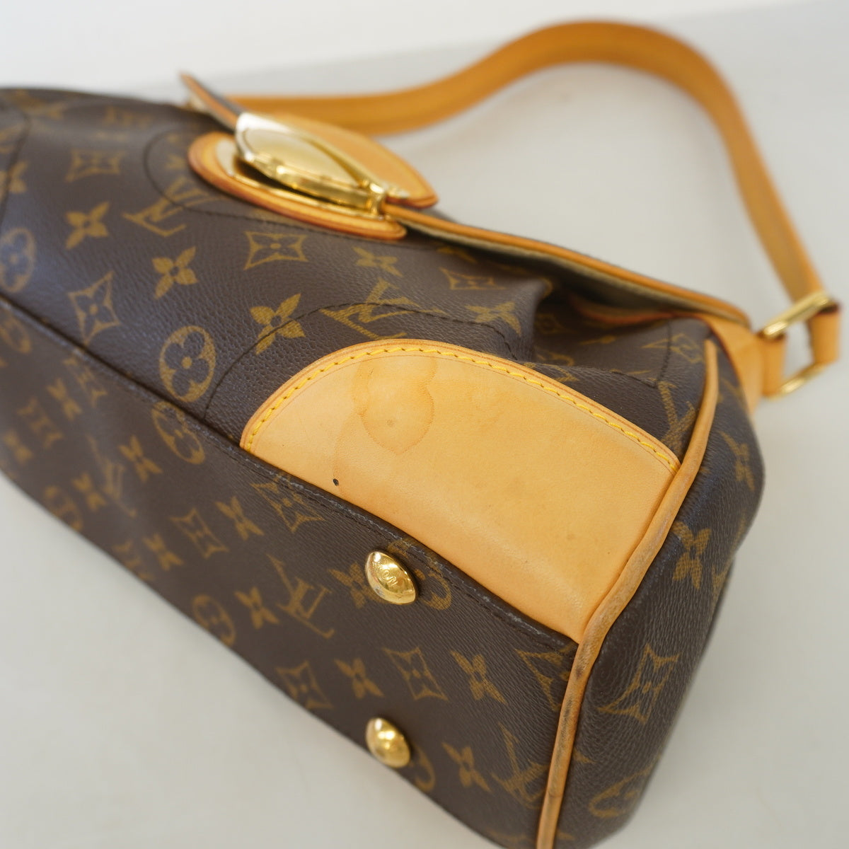 Louis Vuitton Monogram Beverly MM Shoulder Bag