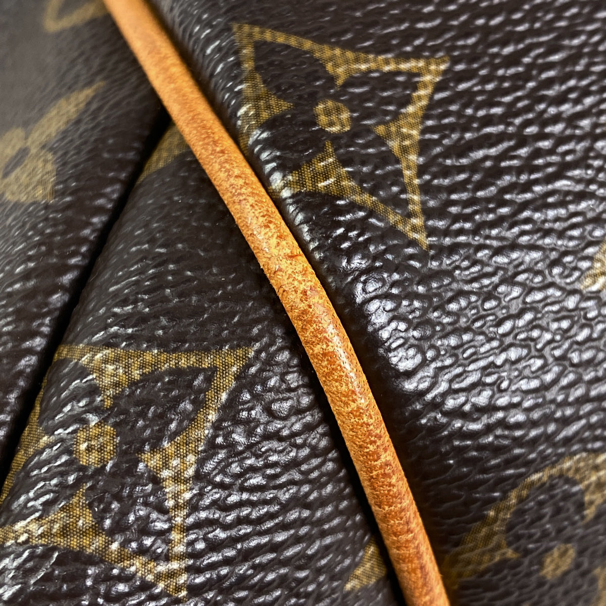 Louis Vuitton Totally MM Monogram Shoulder Bag Brown