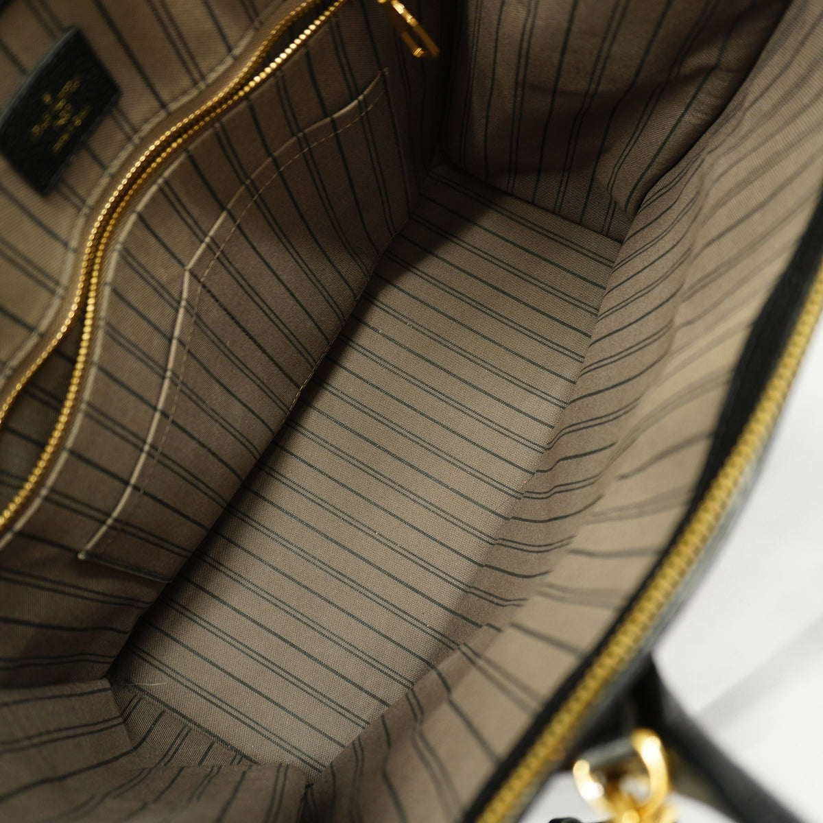 Louis Vuitton 2way  Monogram Implant Pont Neuf GM