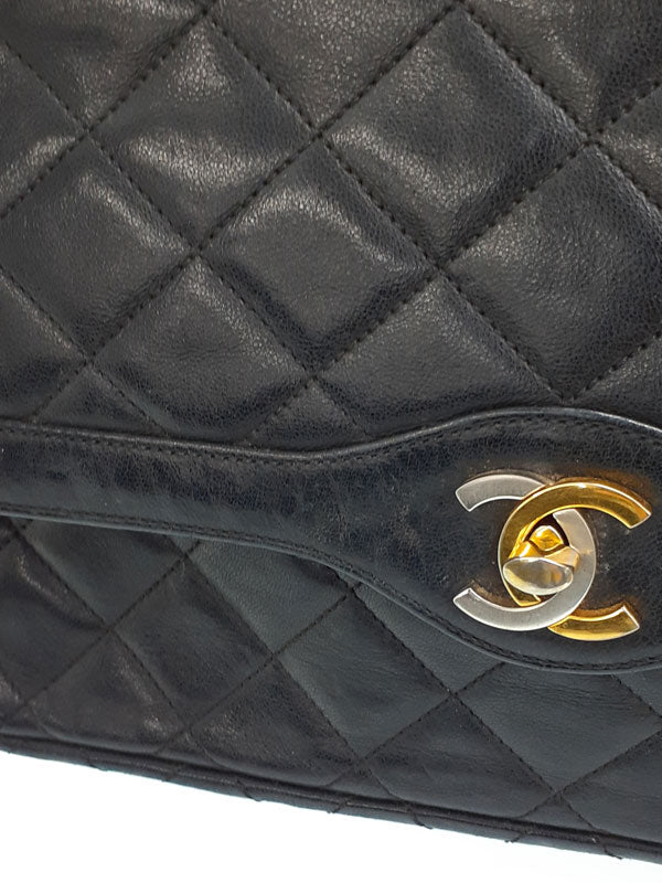 Chanel Matelasse Chain Shoulder Bag Black