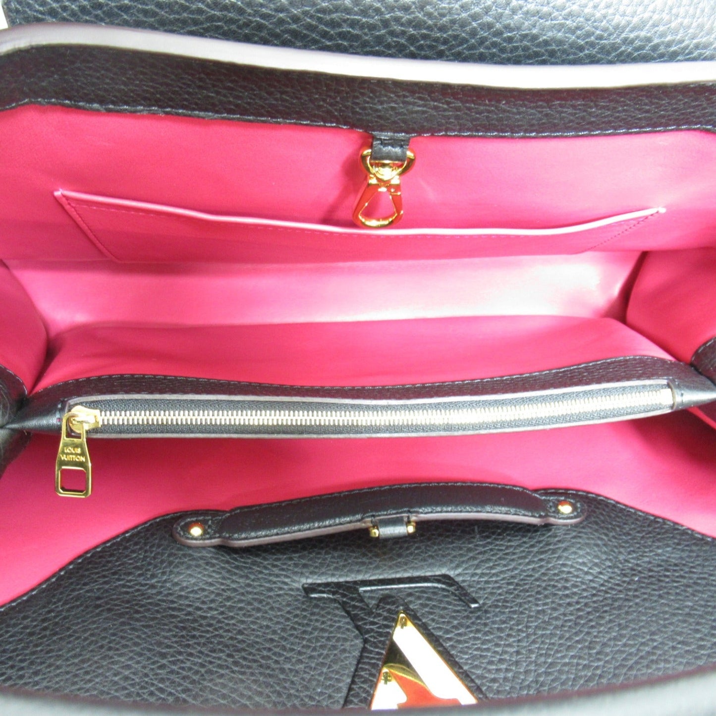 Louis Vuitton Capucines GM Taurillon Shoulder Bag Black