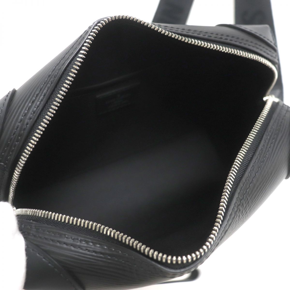 Louis Vuitton Maru Supple Epi leather shoulder bag Noir