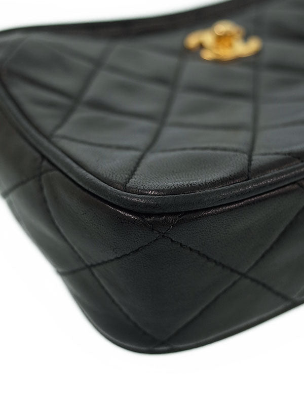 Chanel Matelasse Chain Shoulder Bag Black