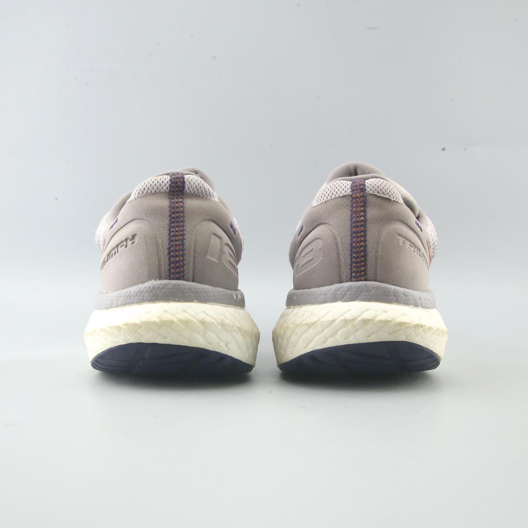 SAUCONY TRIUMPH 18