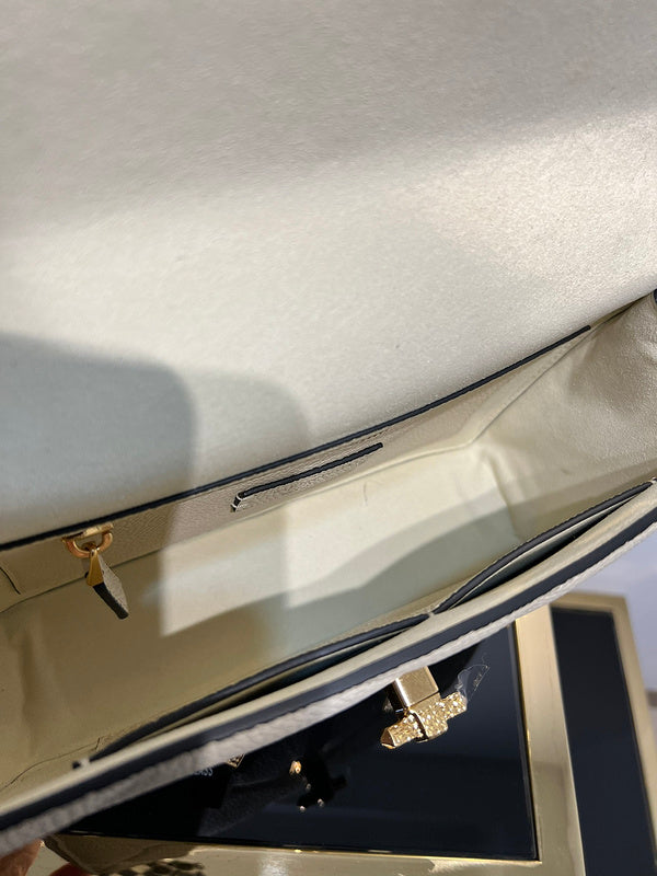 Amelia's Bag Gallery - VEL Bags - 1354