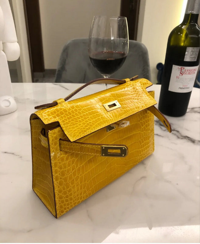 Amelia - HMS Bags - 1637